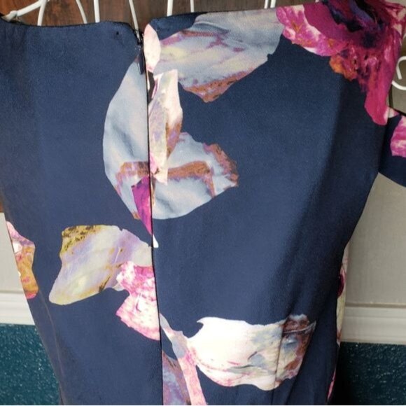 Trina Turk Adley Sheath Dress Size 2 - Picture 6 of 9